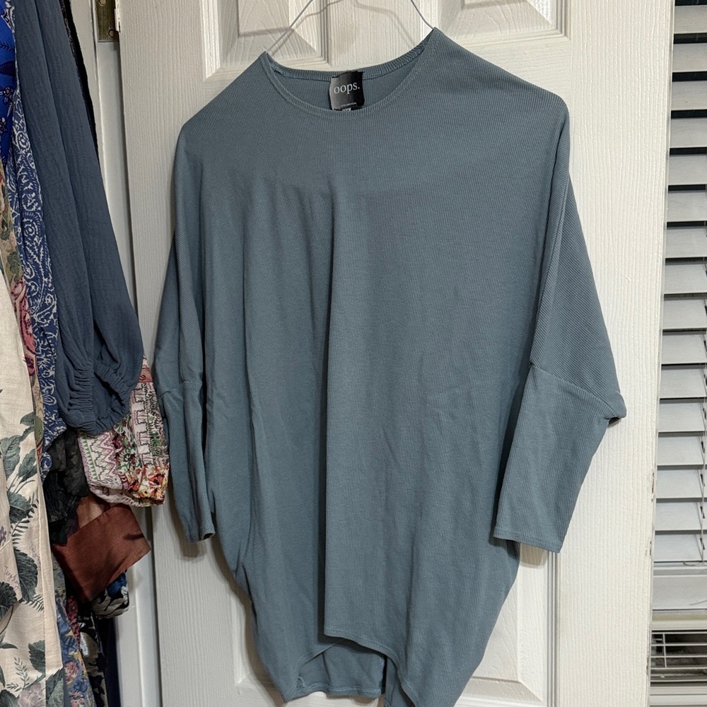 Women’s Relaxed Crew Neck Shirt in Slate Blue